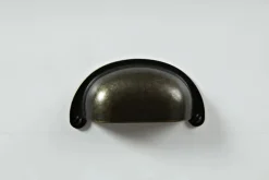 Artisans Chairside Table In Gray