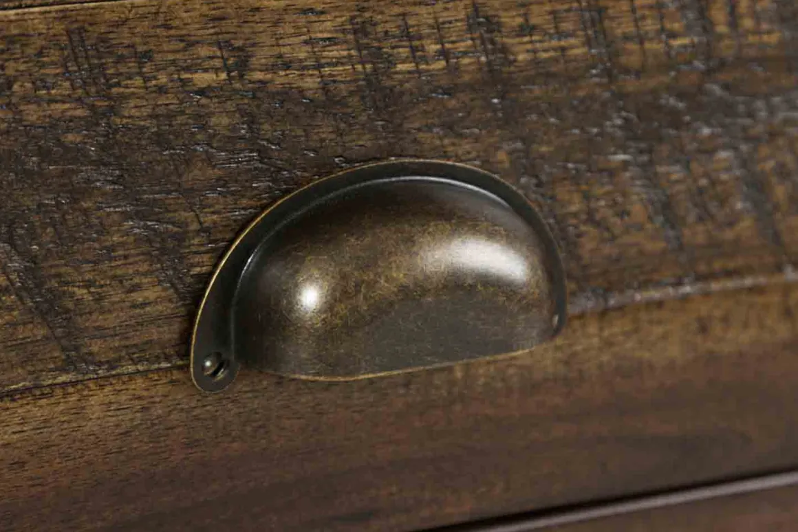 Artisans Media Console In Oak, 50 Inch