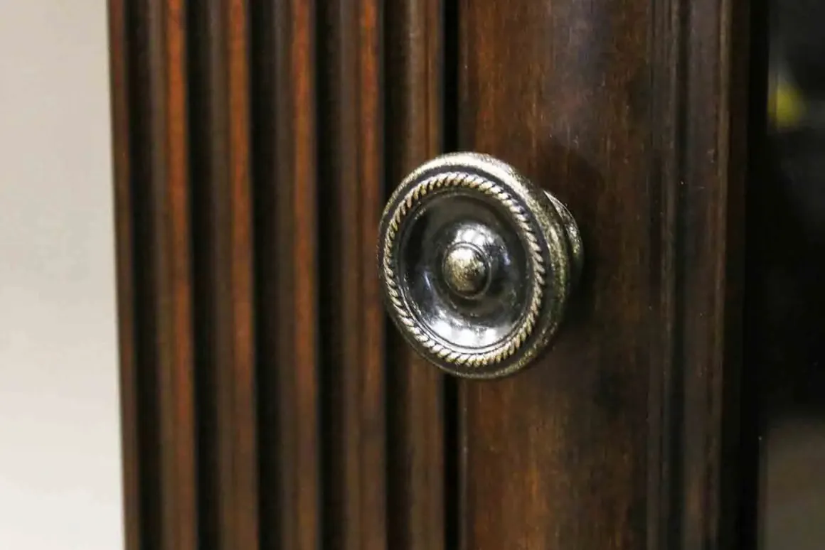 Bella 4 Piece Entertainment Center In Brown