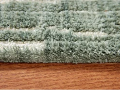 Cayworth Rug In Teal/White, 5x7