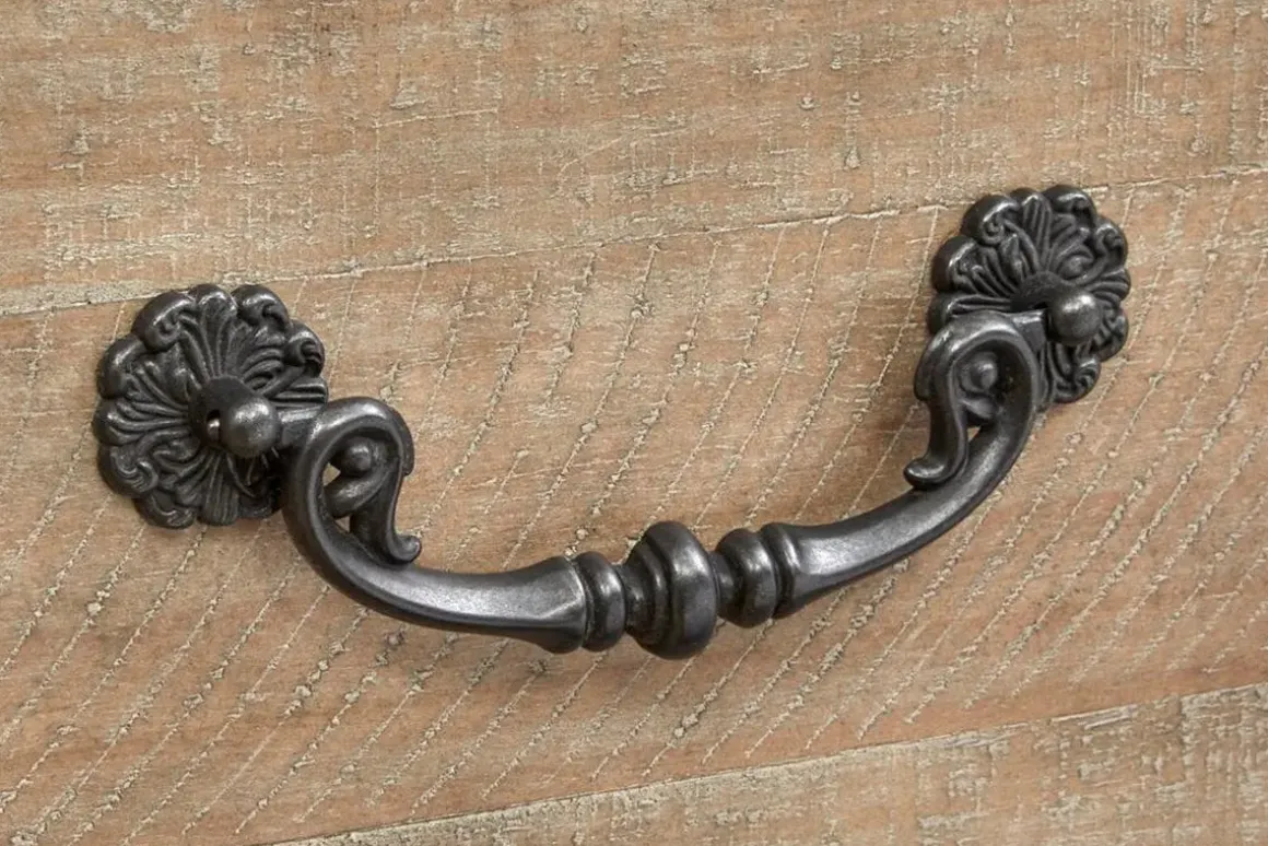 Durango Dresser In Willadeene