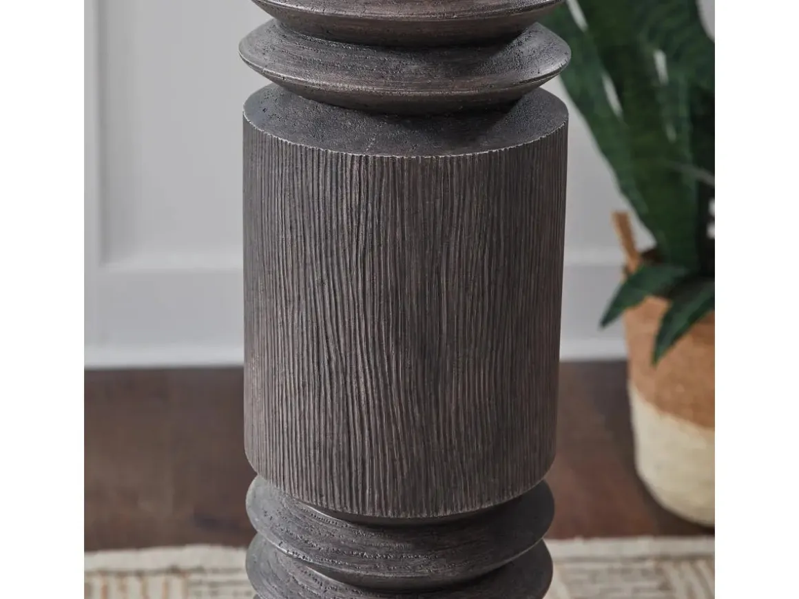 Fainwell Floor Lamp In Black