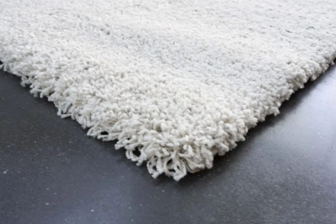 Granada Mar Rug In Washed Ivory, 5’ X 8’