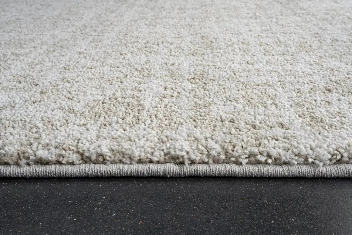 Granada Monte Rug In Ivory/Beige, 5’ X 8’