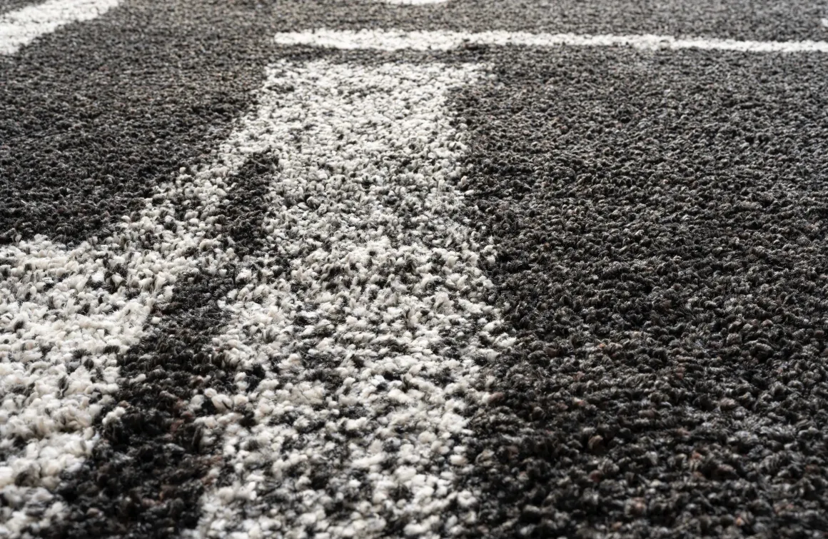 Granada Prado Rug In Black, 5’ X 7’