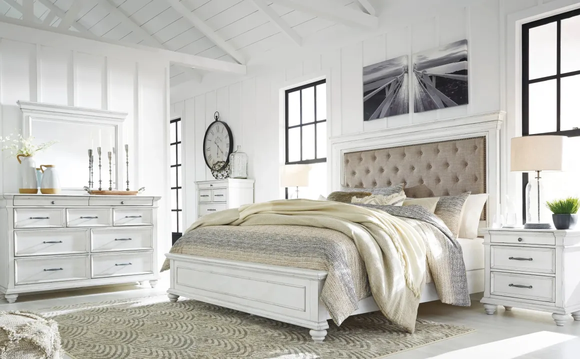 Kanwyn Upholstered Panel Bed In White Wash, Queen