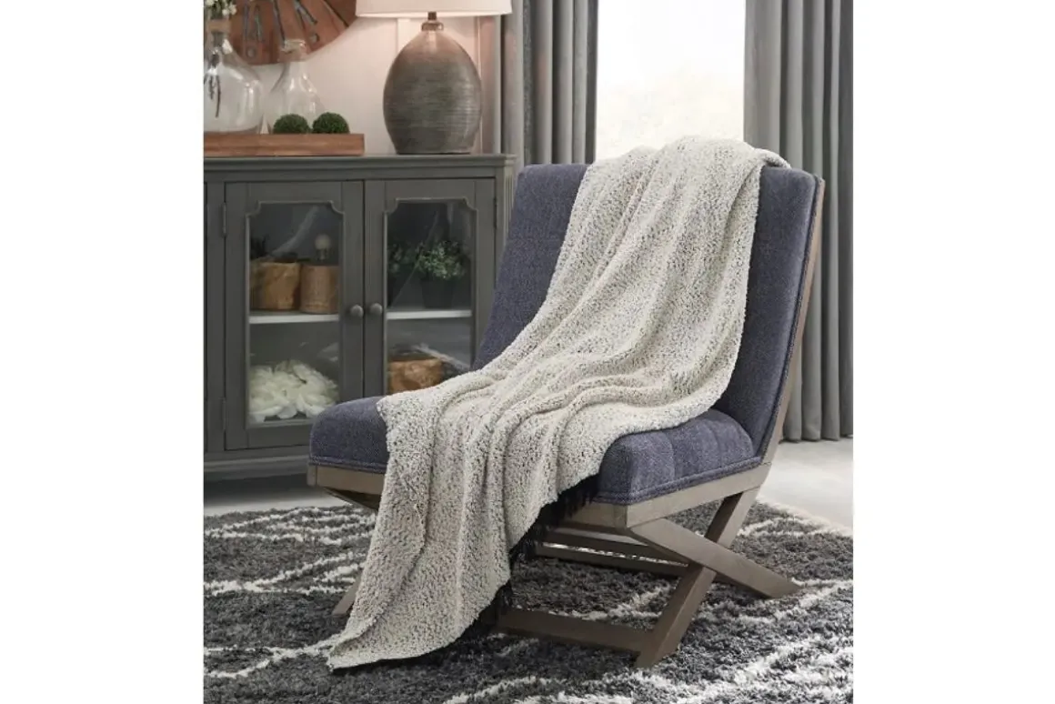 Leonita Throw Blanket In Black & White