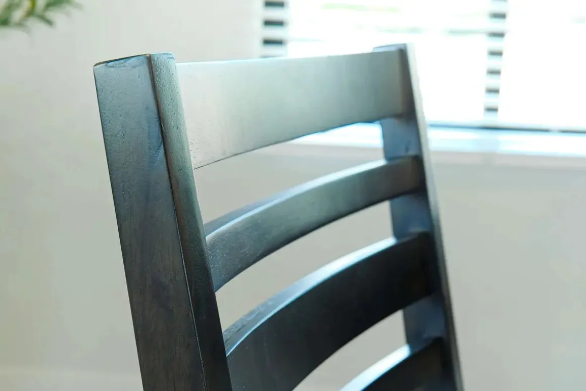 Lincoln Dining Table, 4 Chairs & 2 Arm Chairs In Dark Espresso