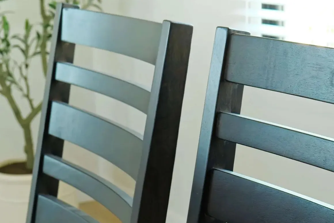 Lincoln Dining Table, 4 Chairs & 2 Arm Chairs In Dark Espresso