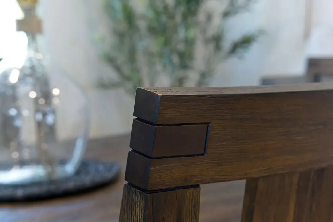 Meadow Extendable Dining Table & 4 Chairs In Brown