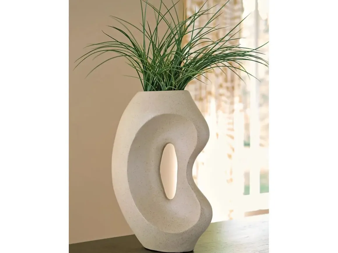 Odion Small Vase In Beige
