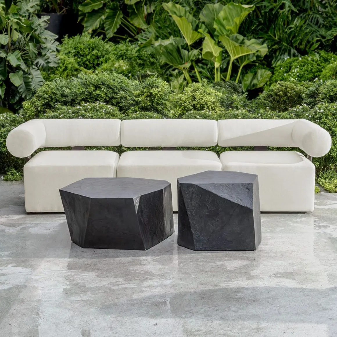 Parra Outdoor End Table In Gray