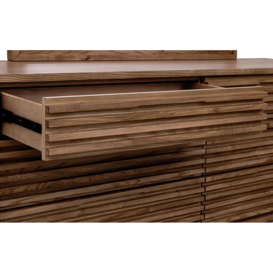 Tanner Dresser In Flaxen