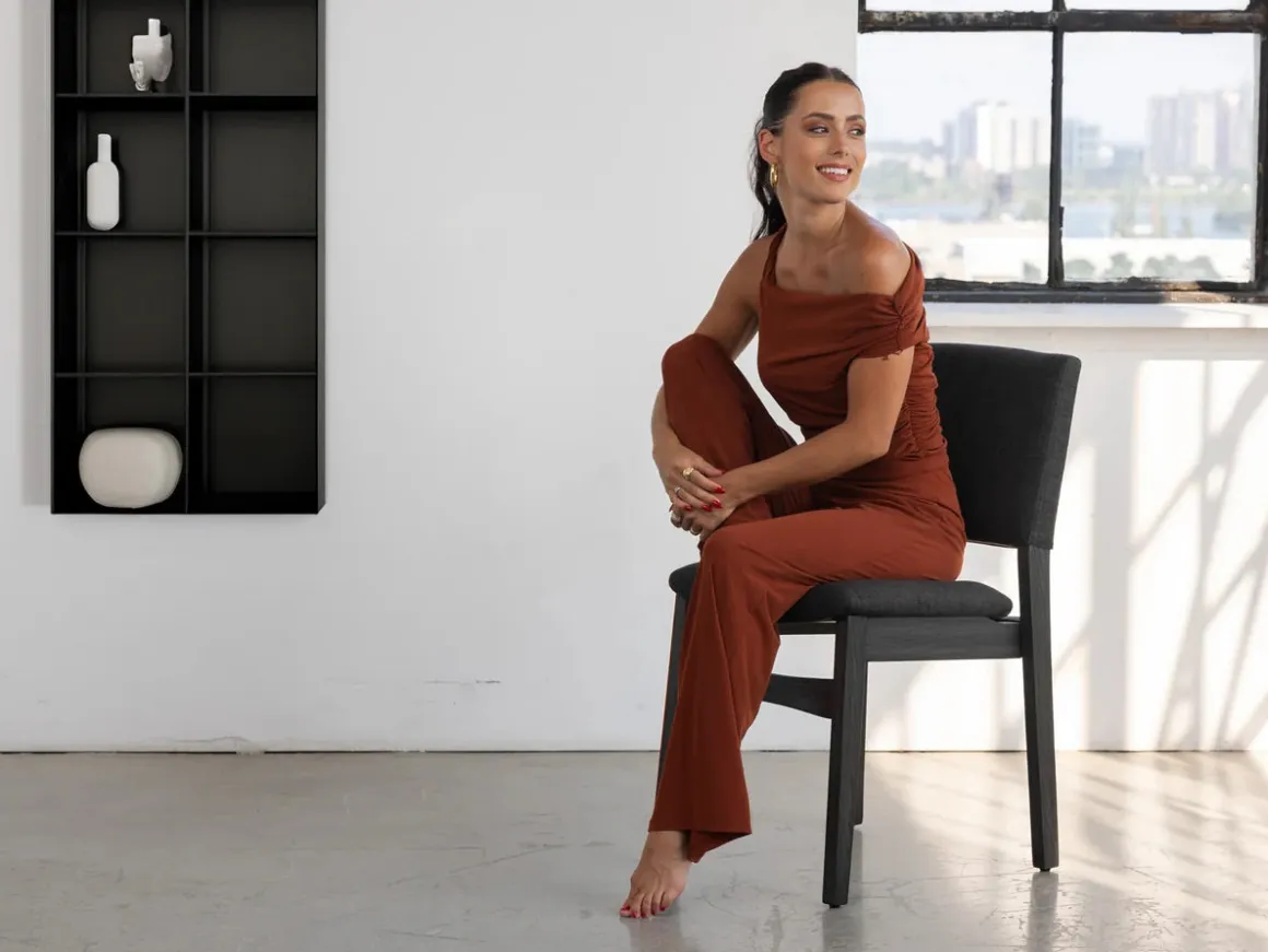 Transformer Stackable Side Chair In Scandinavian Oak & Creamy